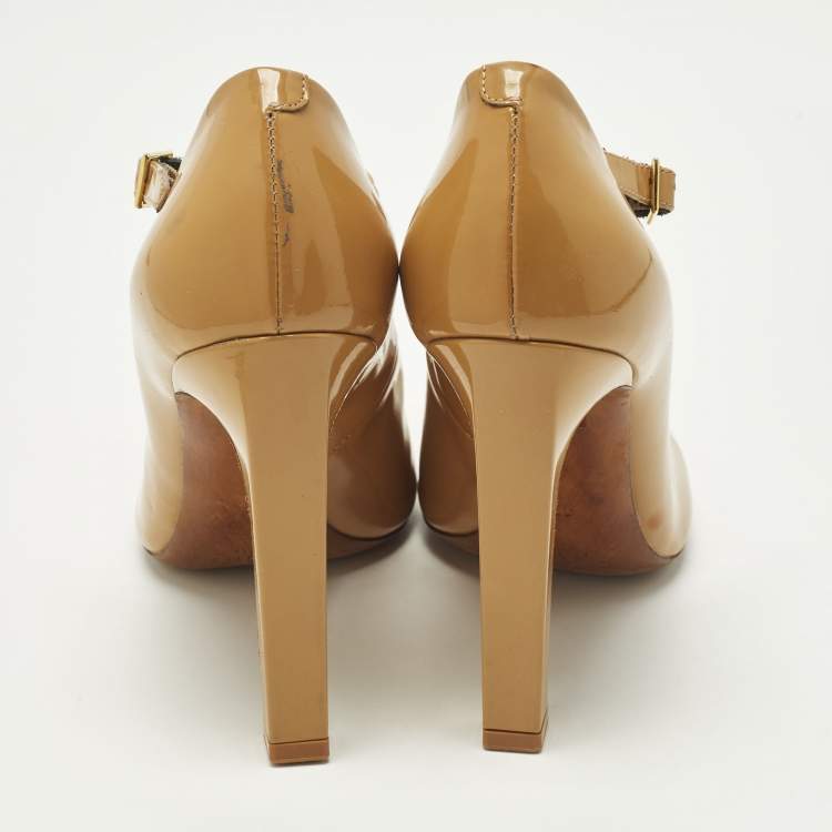 Pre Owned Celine Size 37 Beige Patent Leather Mary Jane Pumps