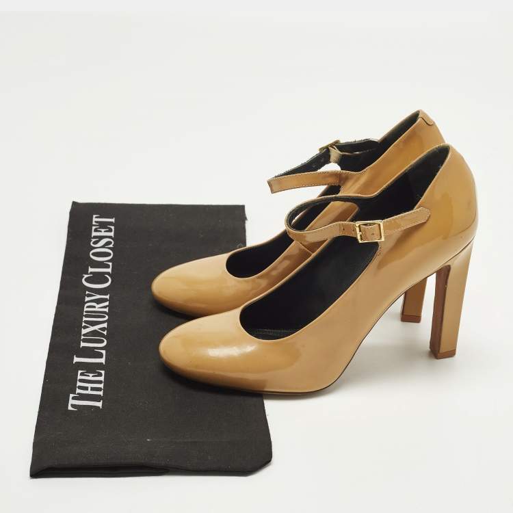 Pre Owned Celine Size 37 Beige Patent Leather Mary Jane Pumps