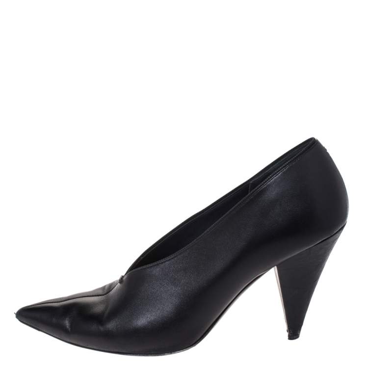 Pre Owned Celine Black Leather V Neck Pointed Toe Pumps Size 40