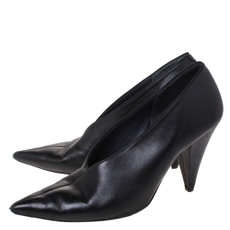 Pre Owned Celine Black Leather V Neck Pointed Toe Pumps Size 40