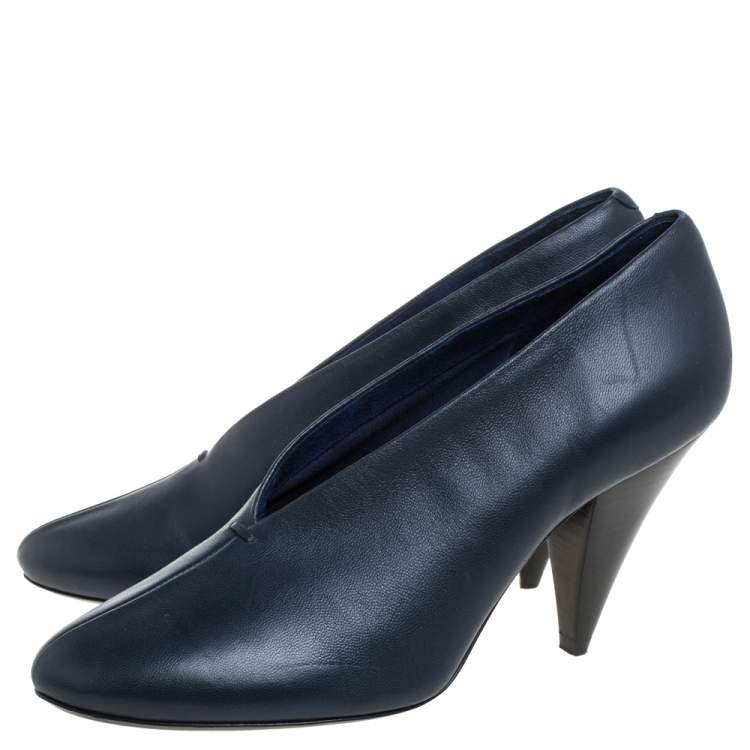 Pre Owned Celine Blue Leather V Neck Pumps Size 39