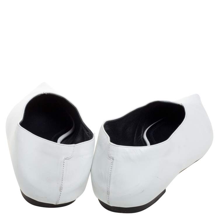 Pre Owned Celine White Leather V-Neck Ballet Flats Size 37