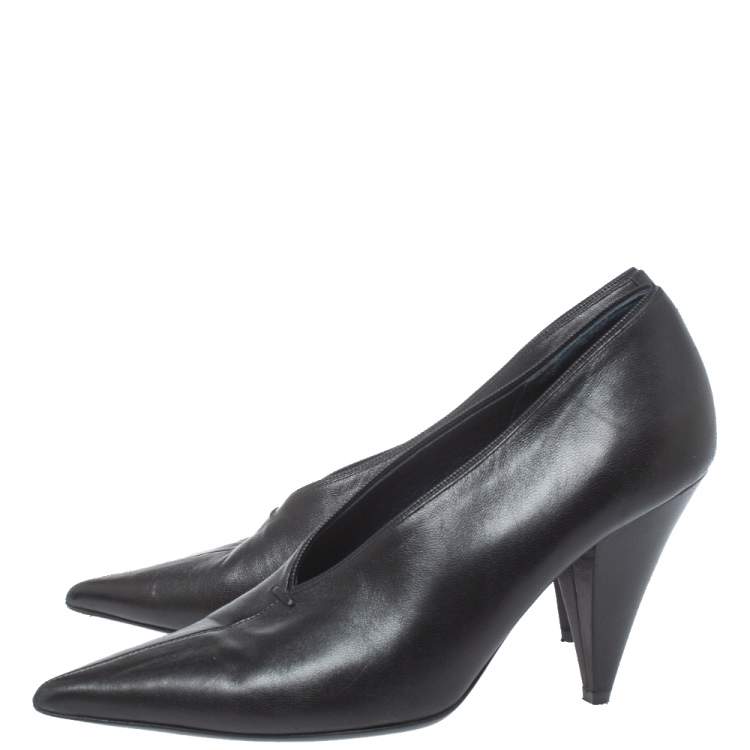 Pre Owned Celine Black Leather V Cut Pointed Toe Pumps Size 36.5