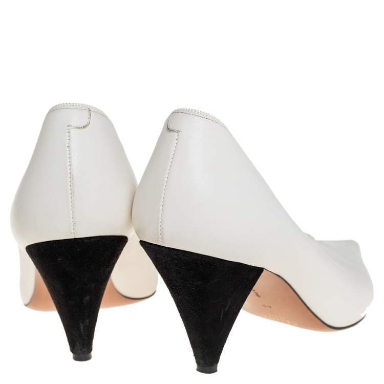 Pre Owned Celine White Leather V-Neck Pointed Toe Pumps Size 40