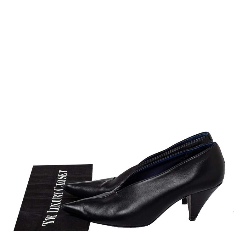 Pre Owned Celine Black Leather V Neck Pointed Toe Pumps Size 37.5