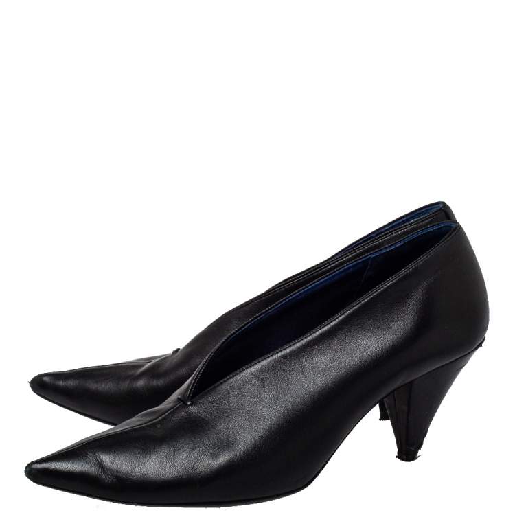 Pre Owned Celine Black Leather V Neck Pointed Toe Pumps Size 37.5