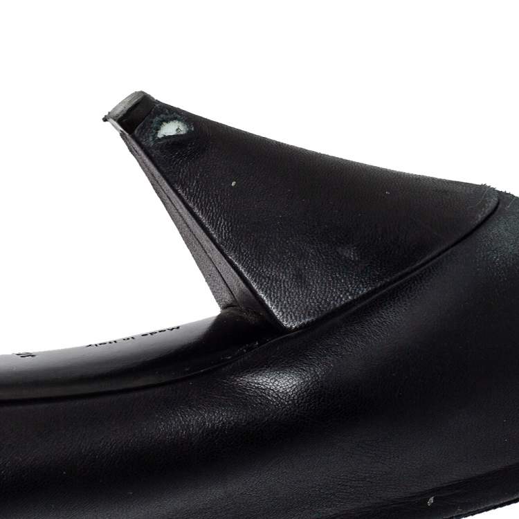 Pre Owned Celine Black Leather V Neck Pointed Toe Pumps Size 37.5