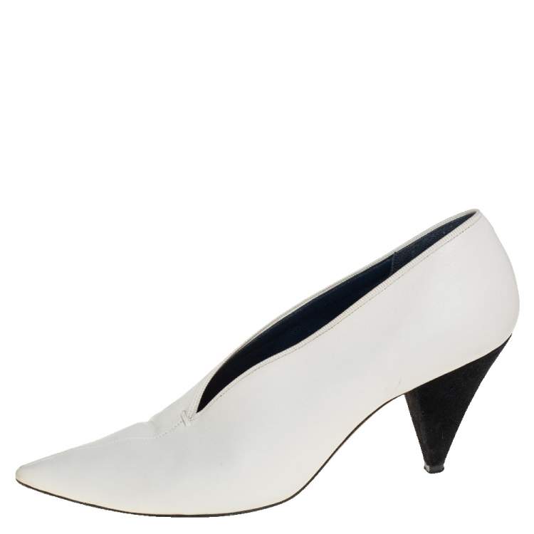 Pre Owned Celine White Leather V-Neck Pointed Toe Pumps Size 38