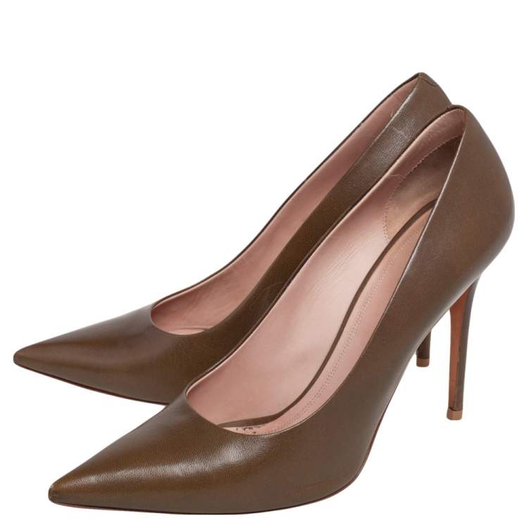 Pre Owned Celine Olive Green Leather Pointed Toe Pumps Size 40