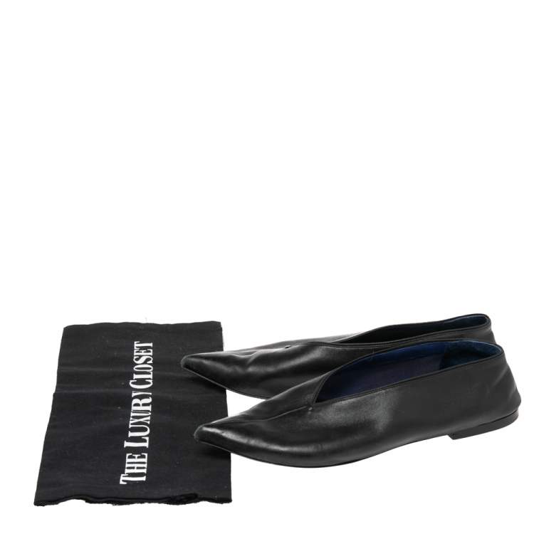 Pre Owned Celine Black Leather V Neck Pointed Toe Flats Size 35