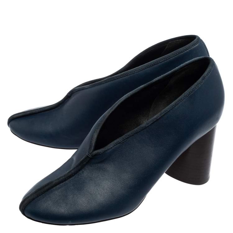 Pre Owned Celine Navy Blue Leather V Neck Block Heel  Pumps Size 38.5