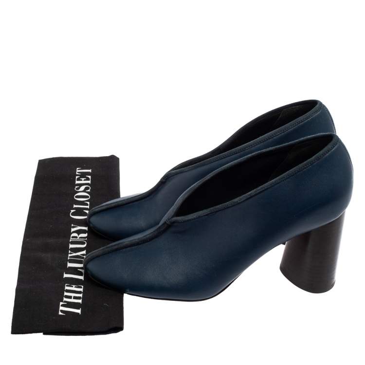 Pre Owned Celine Navy Blue Leather V Neck Block Heel  Pumps Size 38.5