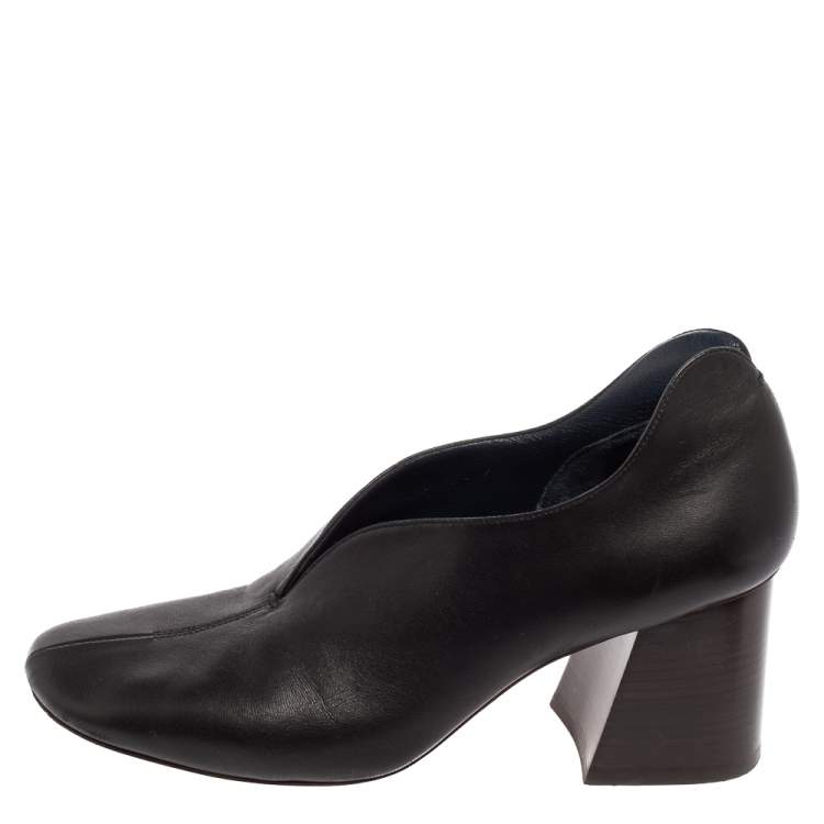 Pre Owned Celine Black Leather V-Neck Block Heel Pumps Size 38.5