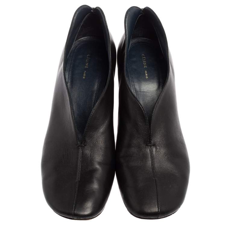 Pre Owned Celine Black Leather V-Neck Block Heel Pumps Size 38.5