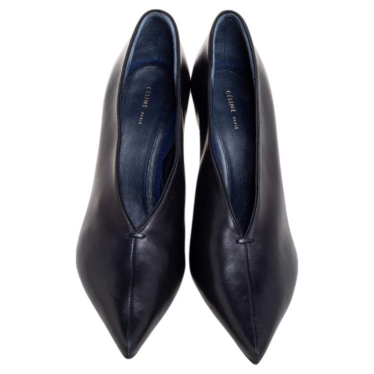 Pre Owned Celine Black Leather V Neck Pointed Toe Pumps Size 38.5