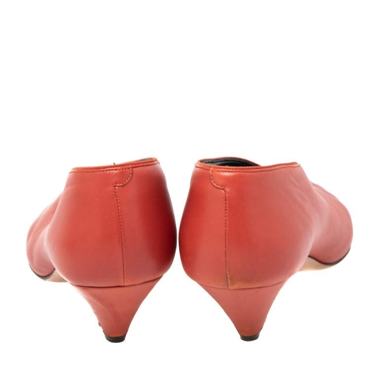 Pre Owned Celine Burnt Orange Leather V Neck Pumps Size 39