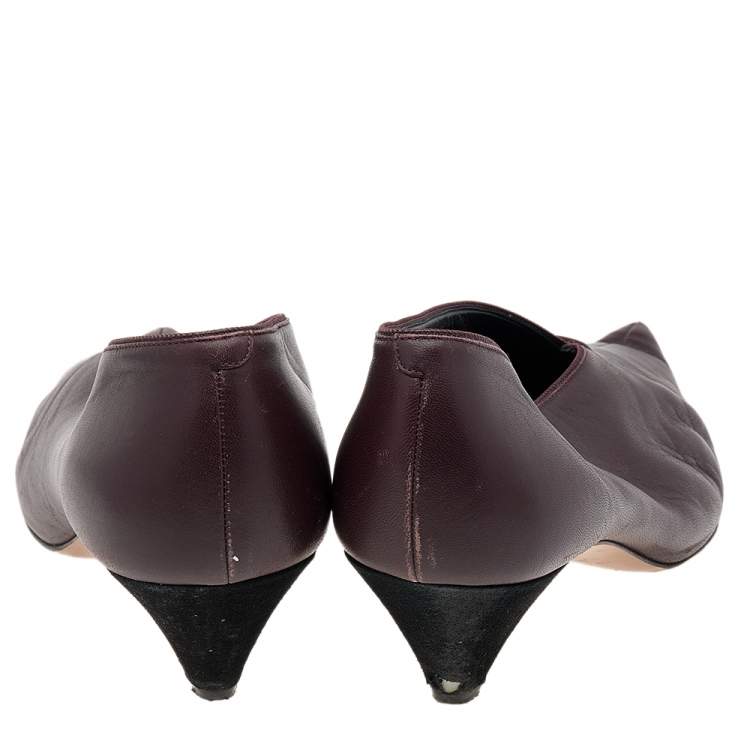 Pre Owned Celine Burgundy Leather V Neck Pointed Toe Pumps Size 41