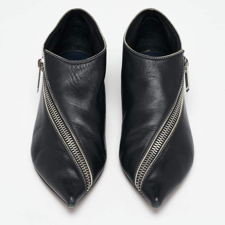Pre Owned Celine Black Leather V Neck Pointed Toe Flats Size 36.5