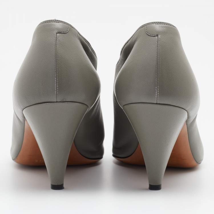 Pre Owned Celine Grey Leather V Neck Pointed Toe Pumps Size 40