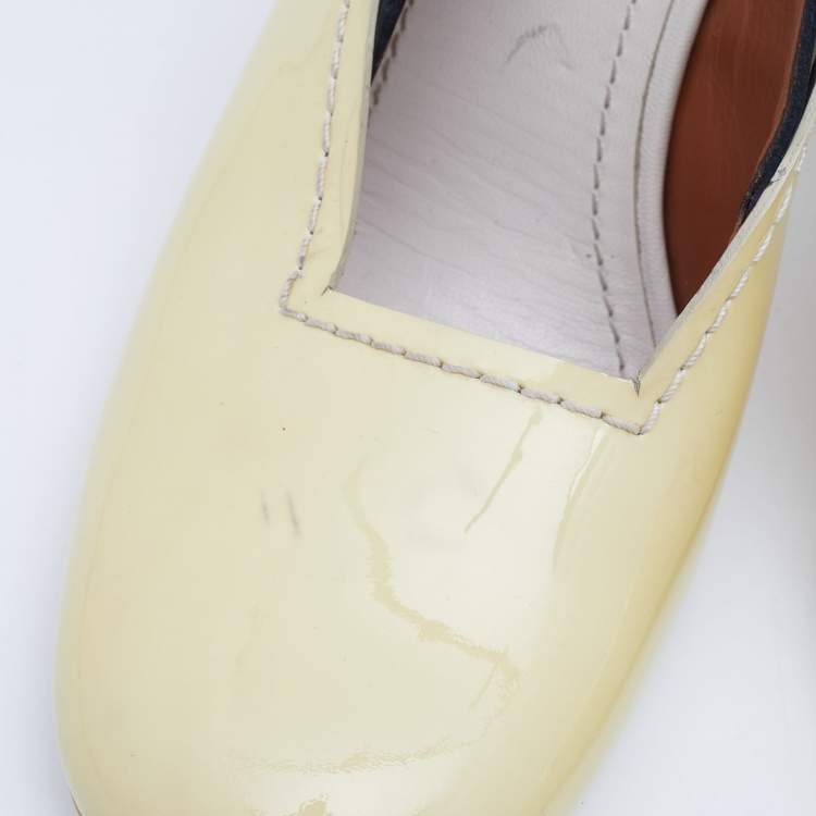 Pre Owned Celine Cream/Black Patent And Leather Slingback Sandals Size 38