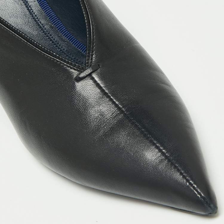 Pre Owned Celine Black Leather V Neck Pointed-Toe Pumps Size 36