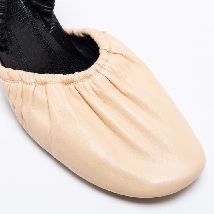 مملوكة مسبقًا Céline Black/Beige Leather Slingback Pumps Size 36