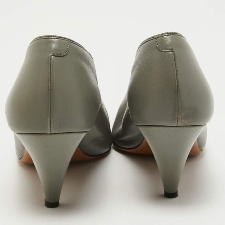 Pre Owned Celine Grey Leather V Neck Pointed Toe Pumps Size 36.5 