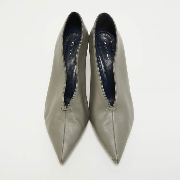 Pre Owned Celine Grey Leather V Neck Pointed Toe Pumps Size 36.5 