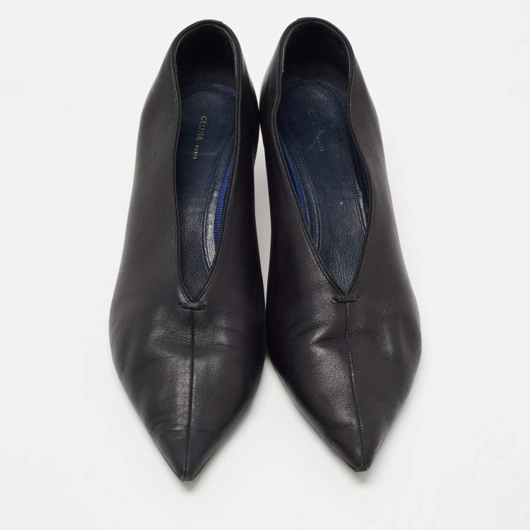 Pre Owned Celine Black Leather V Neck Pointed Toe Pumps Size 41