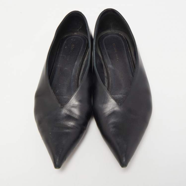 Pre Owned Celine Black Leather V-Neck Ballet Flats Size 35.5