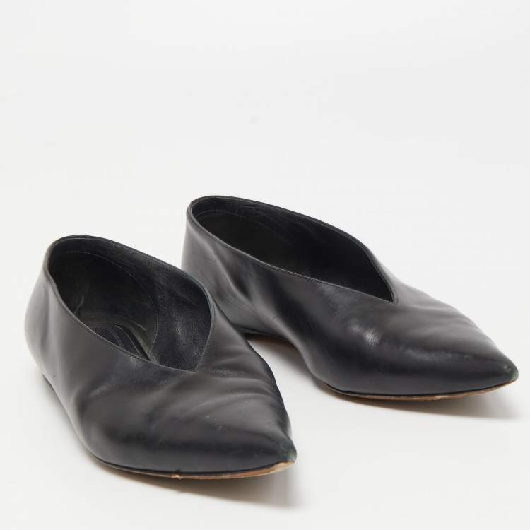 Pre Owned Celine Black Leather V-Neck Ballet Flats Size 35.5