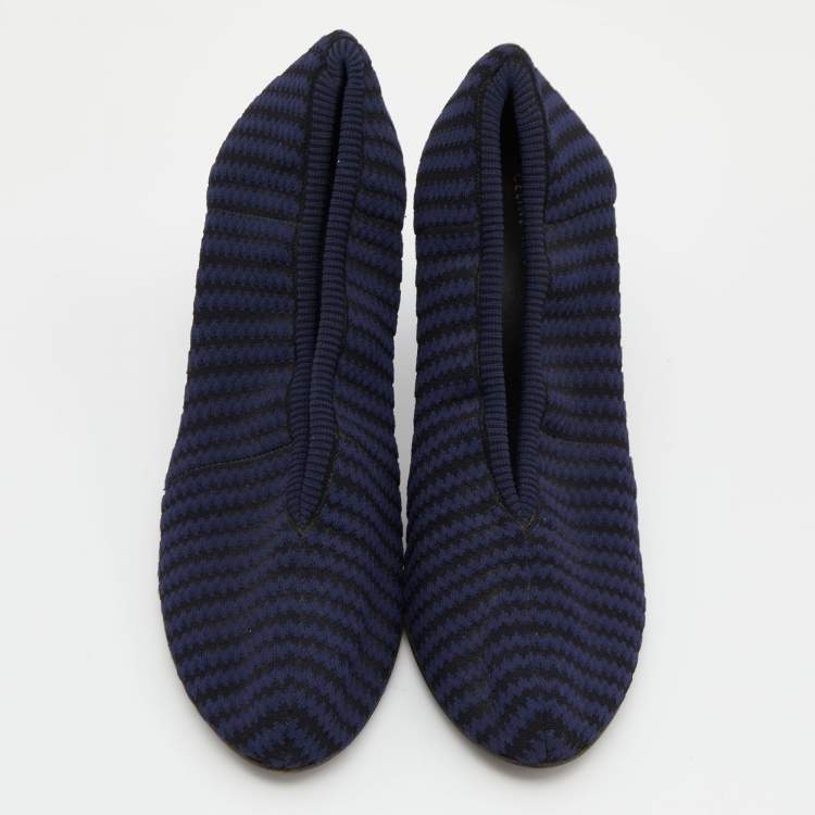 Pre Owned Celine Blue/Black Stretch Fabric V Neck Pumps Size 38