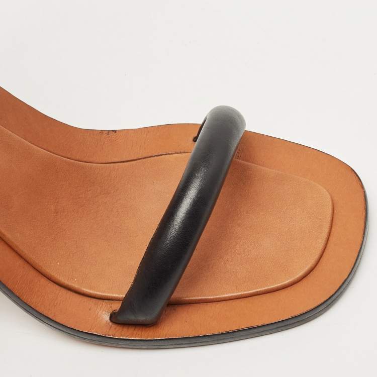 مملوكة مسبقًا Celine Tan/Black Leather Bam Bam Sandals Size 38.5