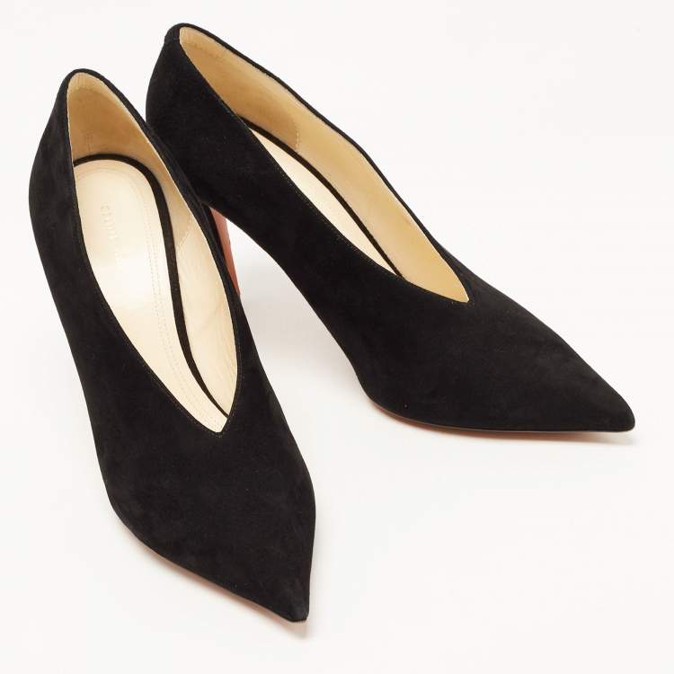 Pre Owned Celine Black Suede V Neck Pointed Toe Pumps Size 38