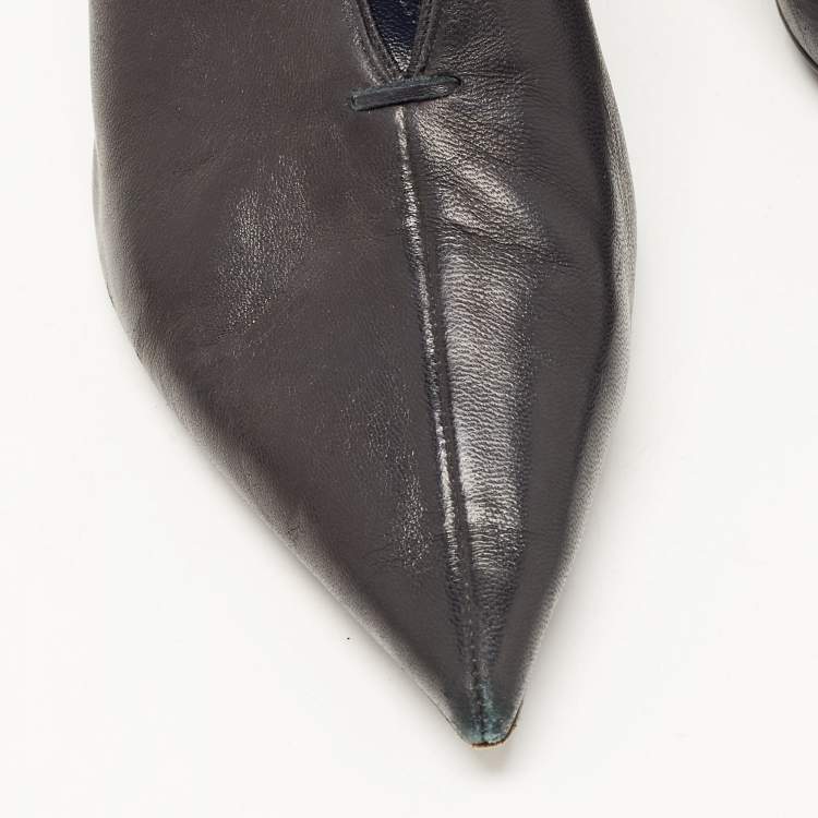 Pre Owned Celine Black Leather V Neck Pointed Toe Pumps Size 38