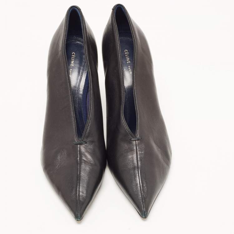 Pre Owned Celine Black Leather V Neck Pointed Toe Pumps Size 38