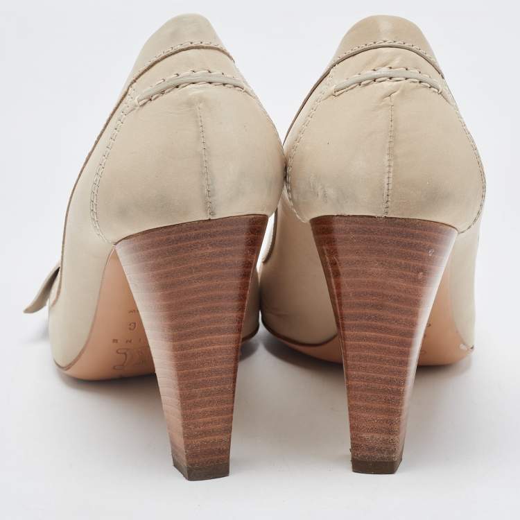Pre Owned Celine Cream Leather Logo Detail Loafer Pumps Size 39.5