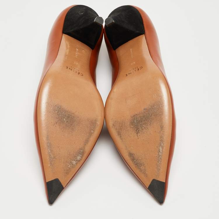 Pre Owned Celine Brown Leather V Neck Pointed Toe Pumps Size 39