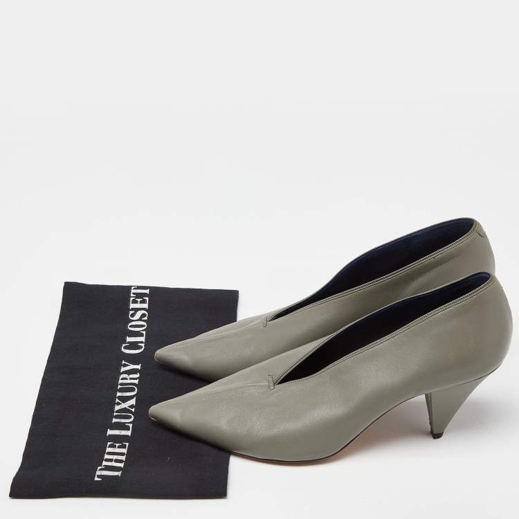 Pre Owned Celine Grey Leather V Neck Pointed Toe Pumps Size 38.5