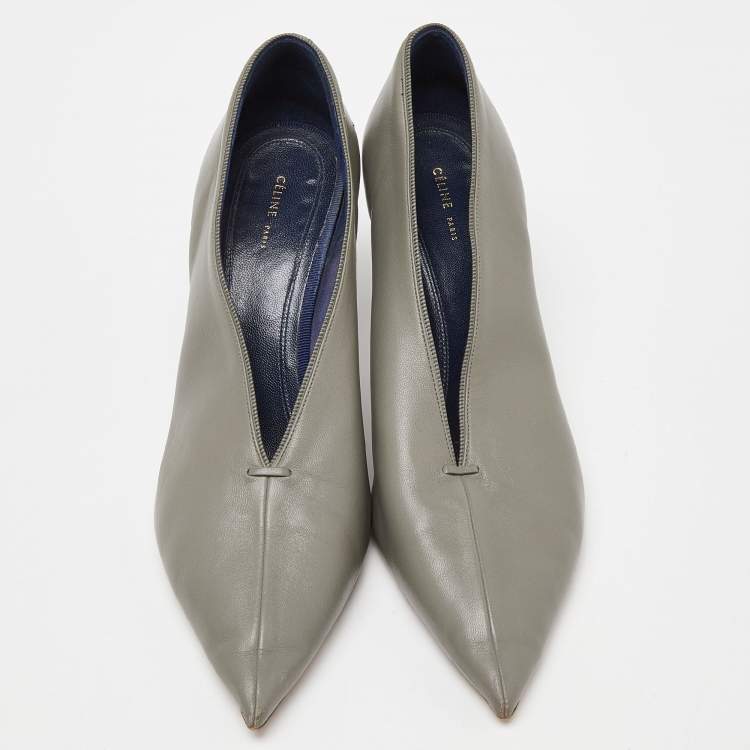 Pre Owned Celine Grey Leather V Neck Pointed Toe Pumps Size 38.5