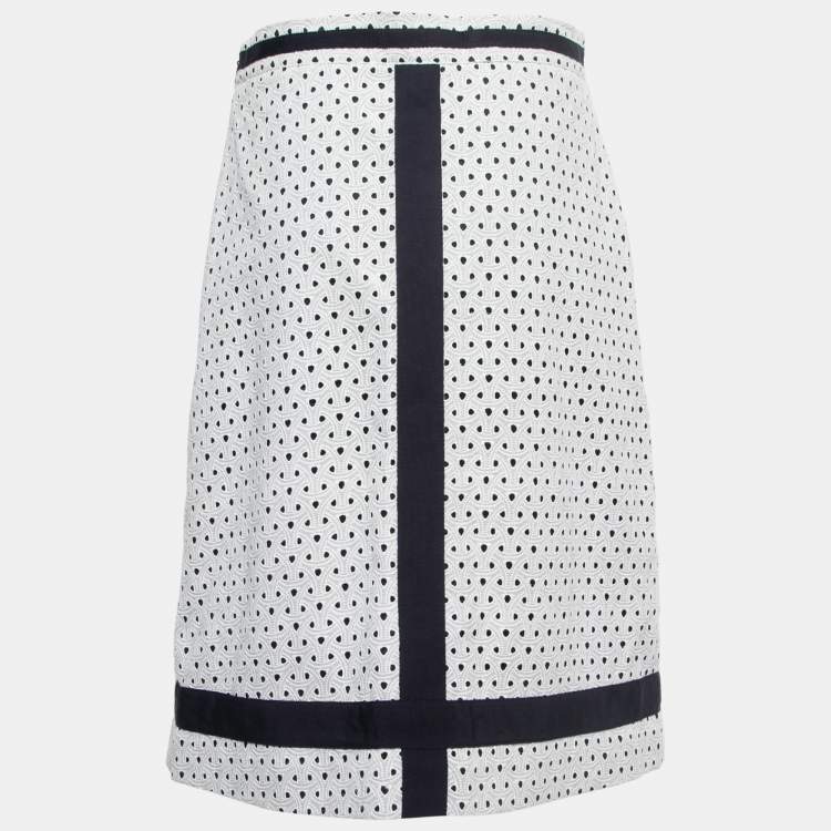 مملوكة مسبقًا CH Carolina Herrera White Eyelet Cotton A-Line Skirt M