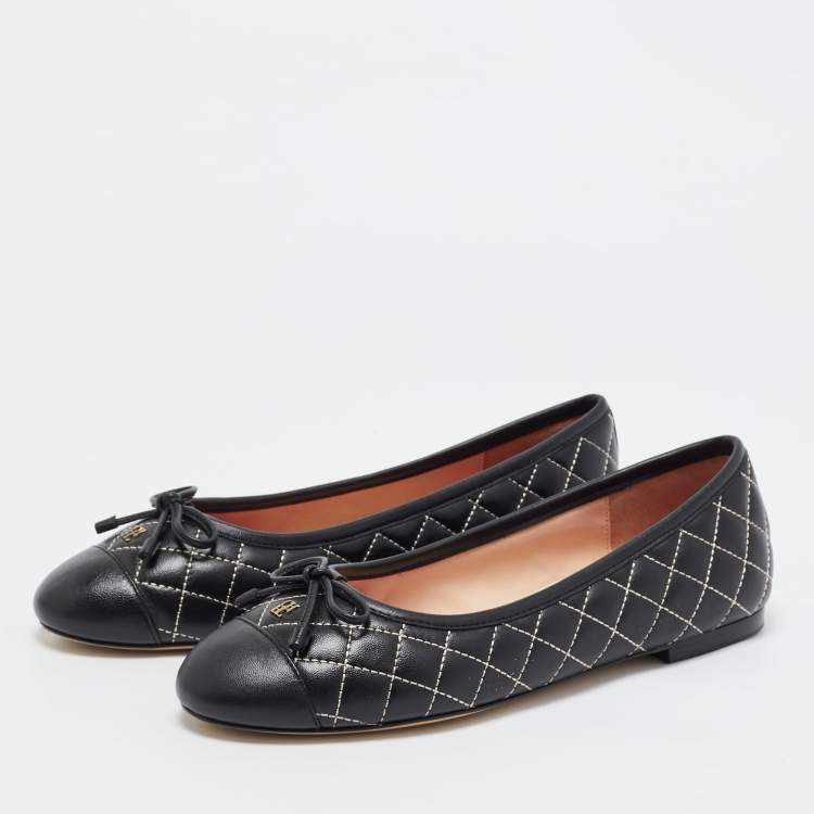 Pre Owned CH Carolina Herrera Black Leather Ballet Flats Size 39
