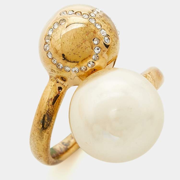 Pre Owned CH Carolina Herrera CH Faux Pearl Crystal Gold Tone Ring Size 52