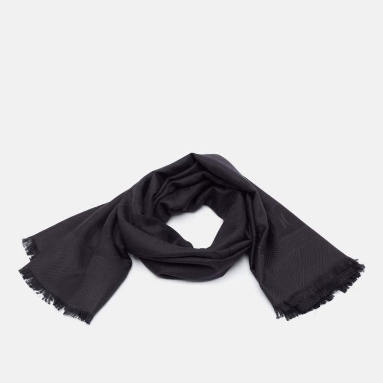 Pre Owned CH Carolina Herrera Black Silk & Wool Rosette Insignia Shawl