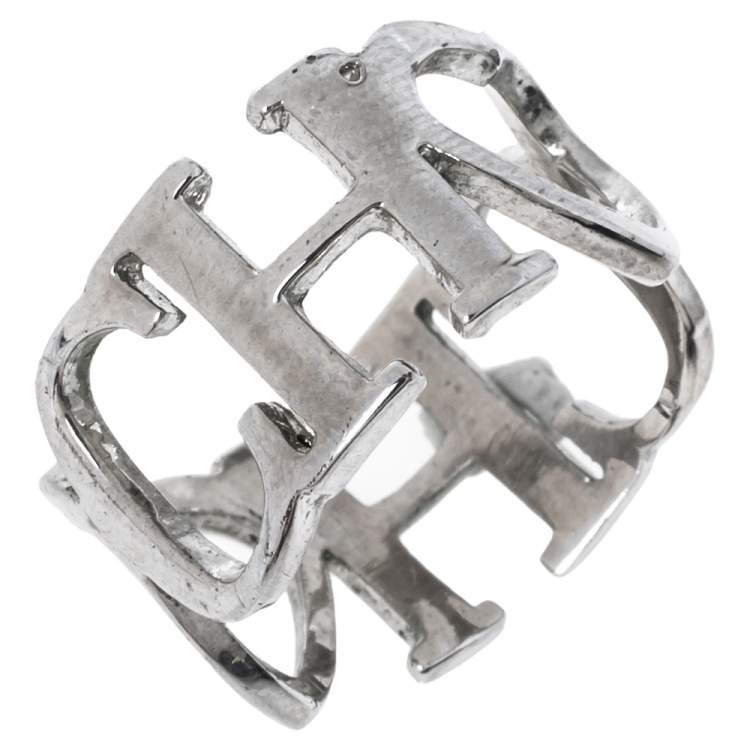 Pre Owned Carolina Herrera Logo & Heart Silver Tone Band Ring Size EU 56