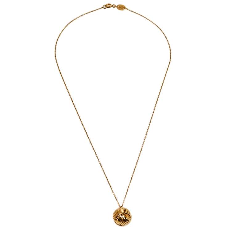 Pre Owned CH Carolina Herrera Textured Gold Tone Round Pendant Necklace