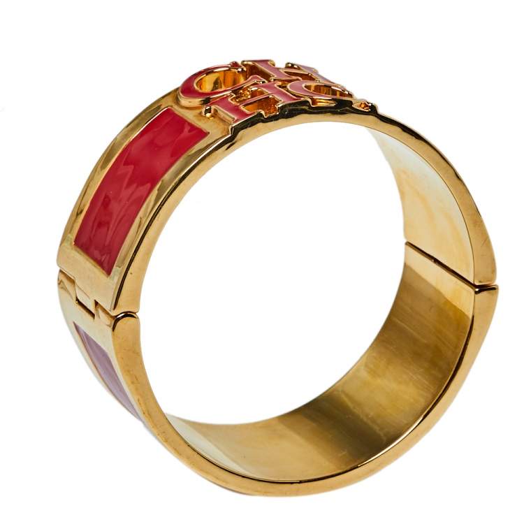 Pre Owned CH Carolina Herrera Red Enamel Logo Gold Tone Clasp Bracelet