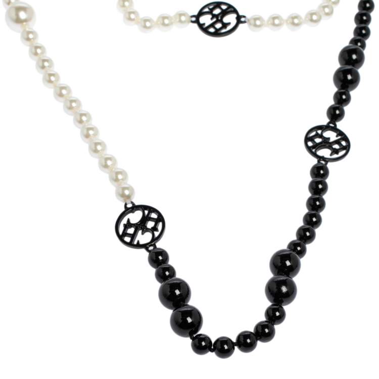 Pre Owned CH Carolina Herrera Bicolor Beaded Long Station Necklace