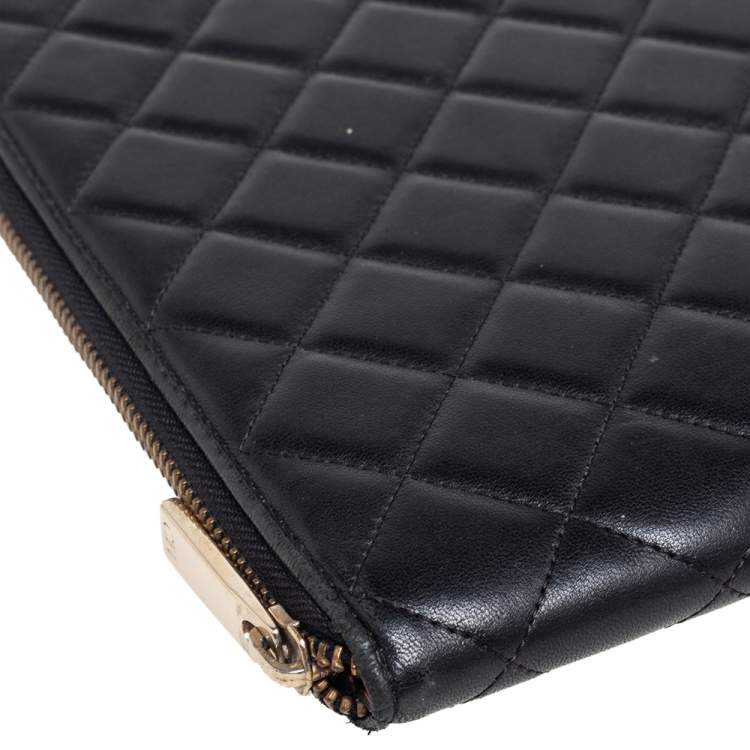 Pre Owned CH Carolina Herrera Black Quilted Leather Zip Around Document Case