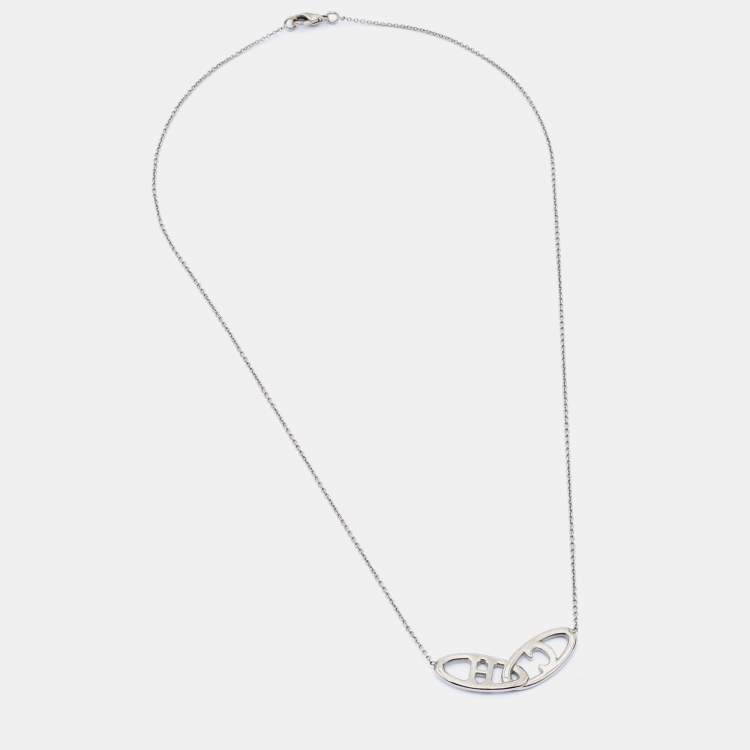 Pre Owned CH Carolina Herrera Silver Tone Logo Pendant  Necklace